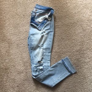 Light Wash American Eagle Jeans